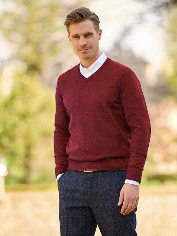 Pullover_lambswool_Red_Dahlia_met_Harris_Tweed_details_