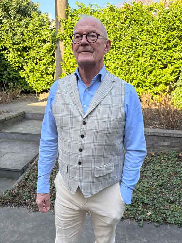 Zijden_Vestje_Wales_Met_Revers_In_Light_Glencheck