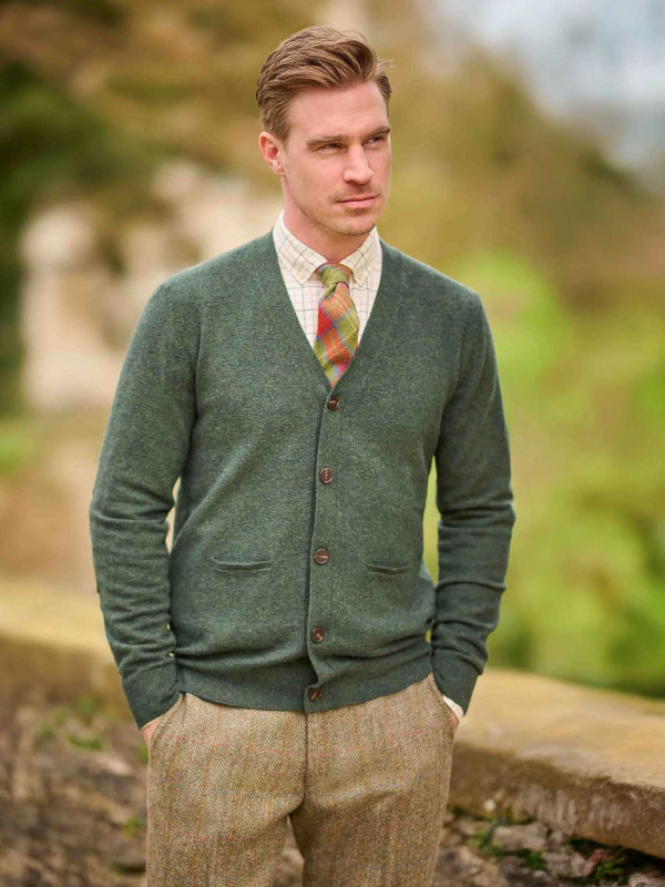 Cardigan_lambswool_met_Harris_Tweed_details_Forrest_Green Cardigan_lambswool_met_Harris_Tweed_details_Forrest_Green