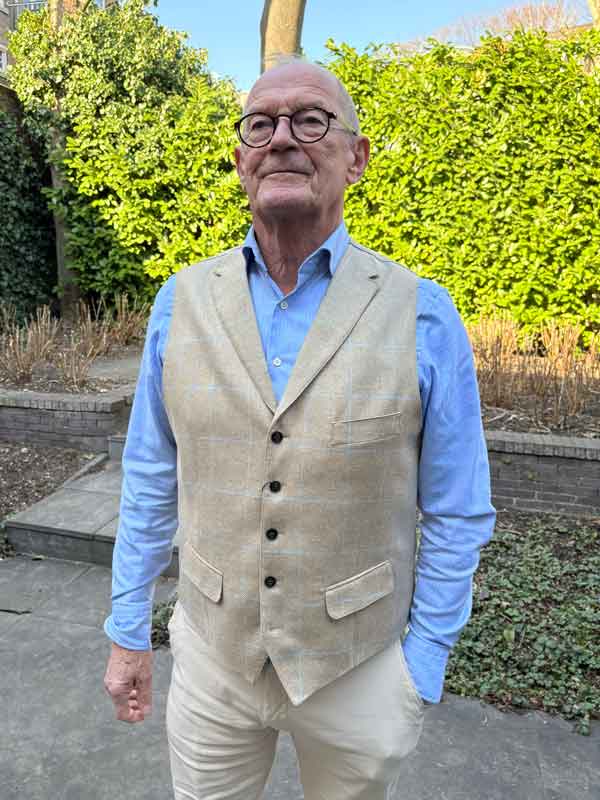 Zijden_Vestje_Wales_Met_Revers_In_Beige_Check