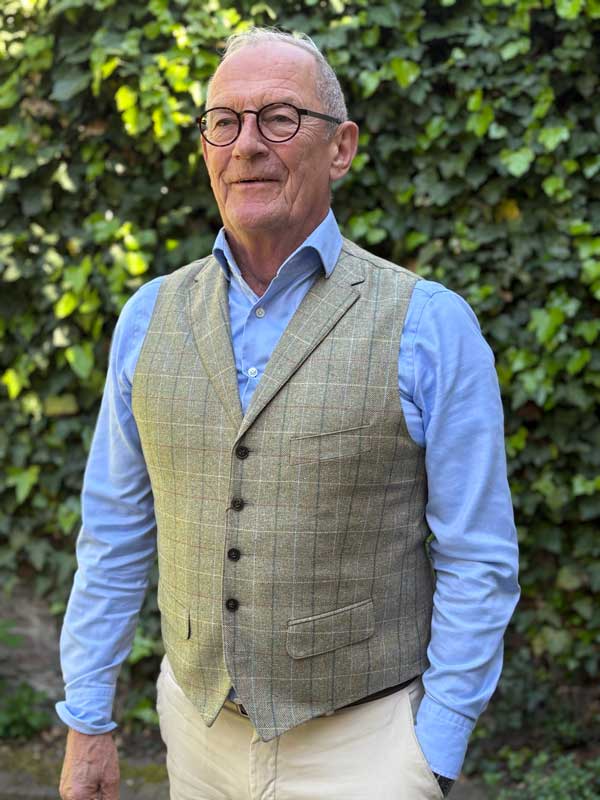 Zijden_Vestje_Wales_Met_Revers_In_Green_Check