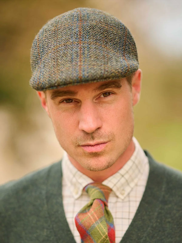 Harris_Tweed_Flat_Cap_Henry_In_Oliv_Blue_Overcheck